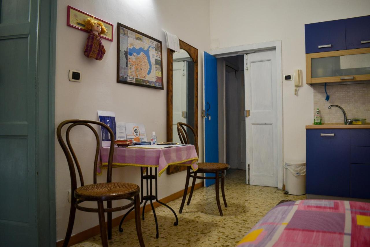 Bed & Breakfast Mare Nostrum Brindisi Bagian luar foto