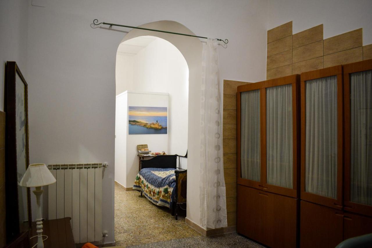 Bed & Breakfast Mare Nostrum Brindisi Bagian luar foto