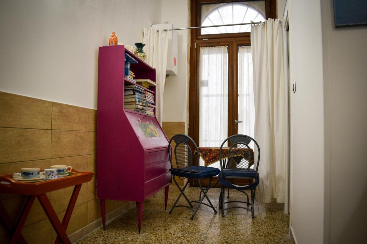 Bed & Breakfast Mare Nostrum Brindisi Bagian luar foto